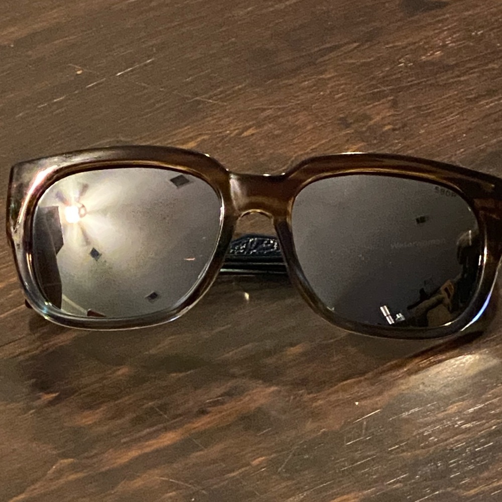 Costa “Waterwoman” Polarized 580P Sunglass…